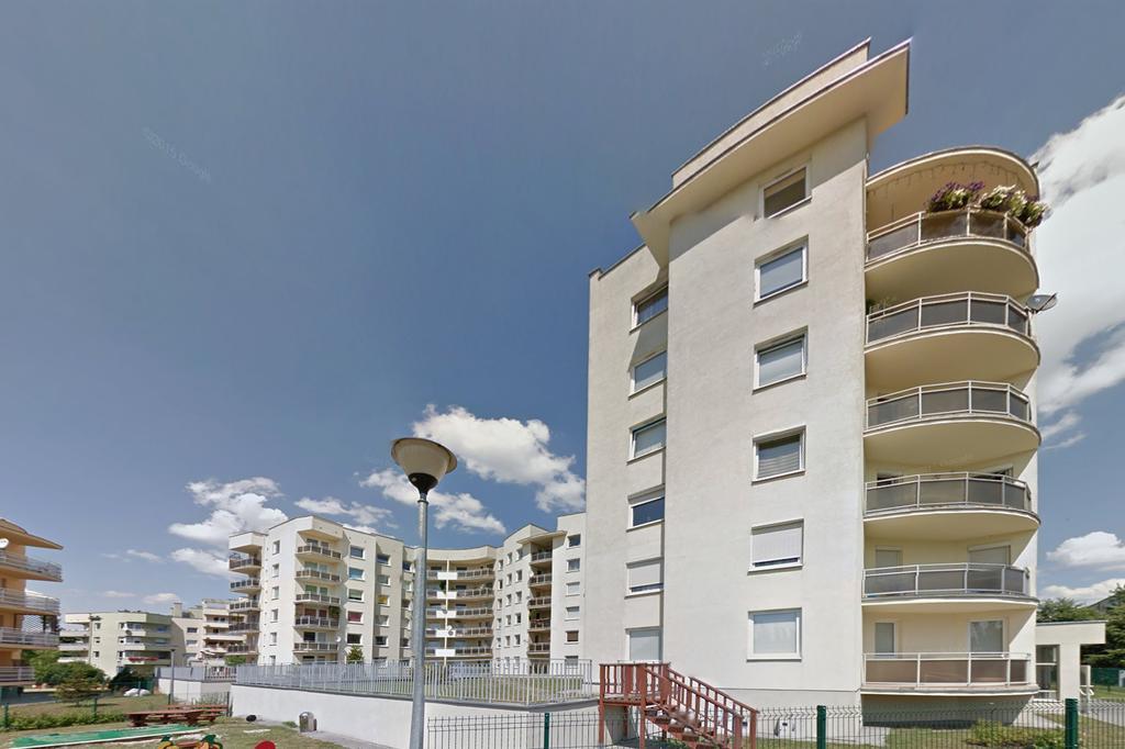 Bohaterow Kragujewca 6 Apartment *